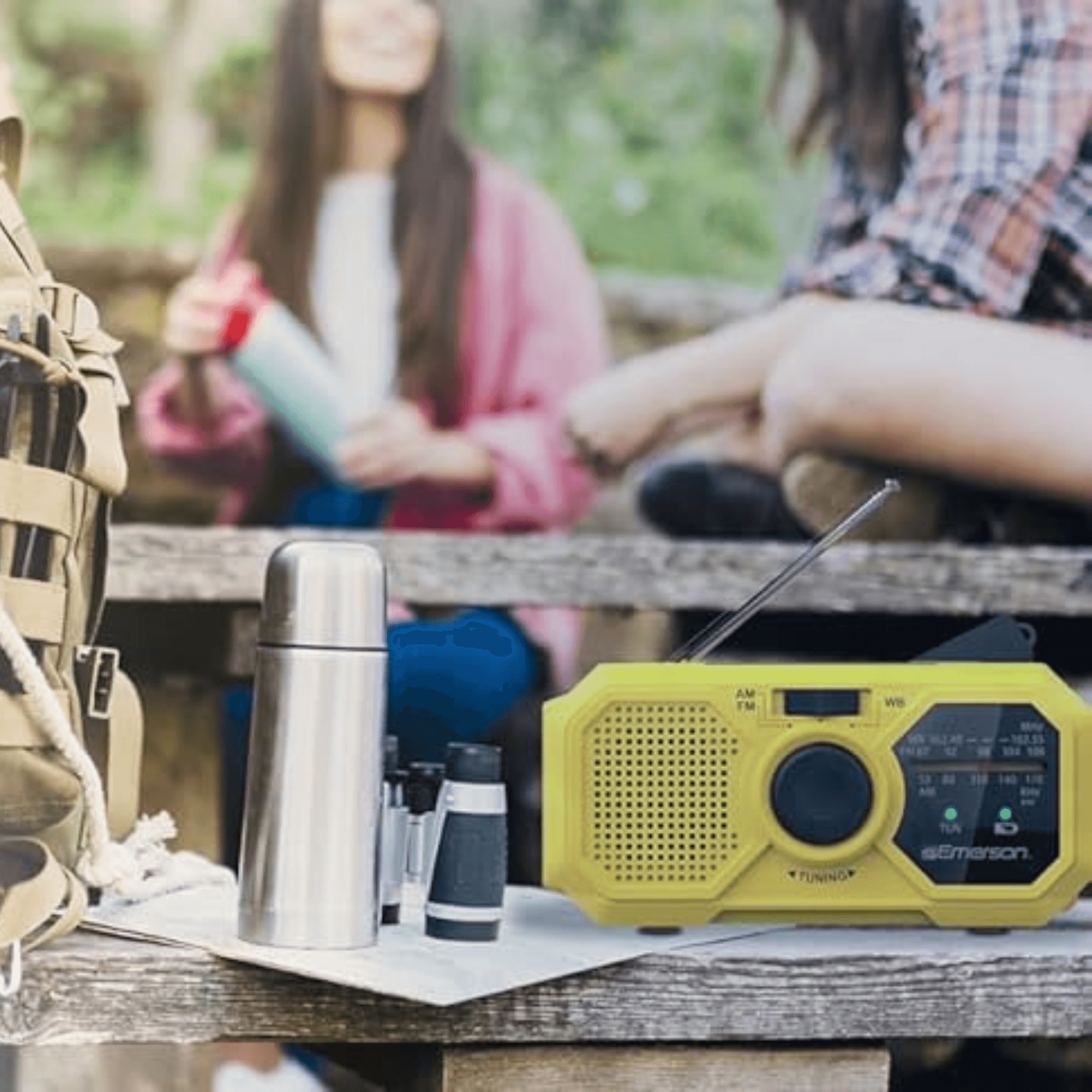 Emerson Emergency AM / FM Radio with Weather Band / Flashlight / Power Bank